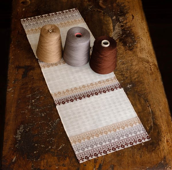 "Four-leaf clovers" Table runner - Linen blend, Table runners