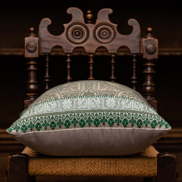 Cashmere and silk cushion "Medallion Lion" - Cashmere blend, Cotton, Cushions, Silk blend