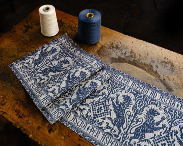 Cotton table runner "Rampant Lion" - Cotton, Table runners
